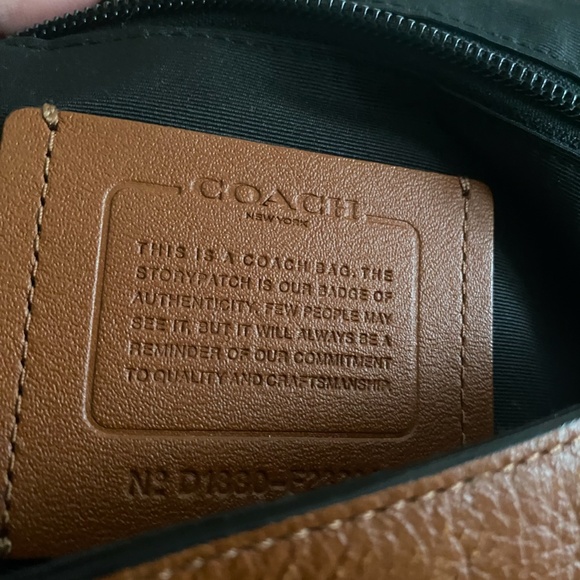 COACH mens briefcase leather ,beautiful brown colour very roomy - Picture 6 of 8